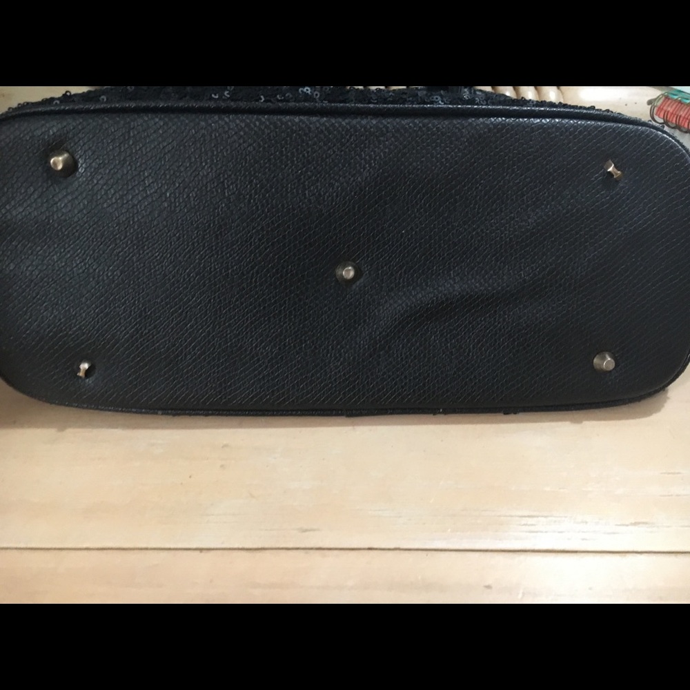 Tote - Picture 3 of 3